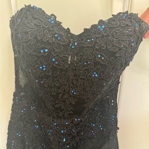 Ava Presley prom dress. only worn once!